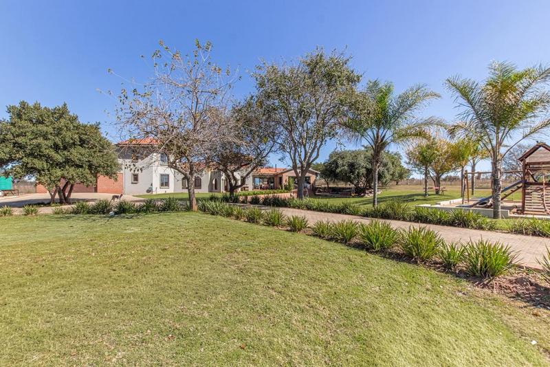 5 Bedroom Property for Sale in Sterkfontein Gauteng