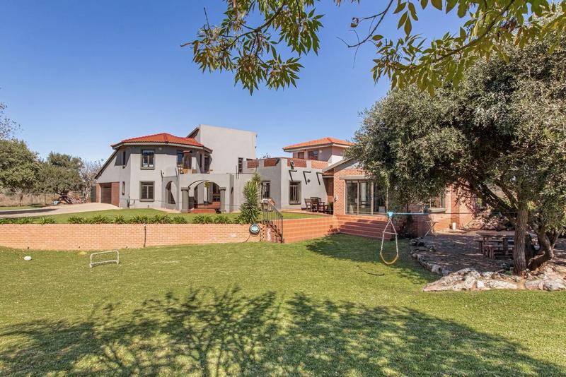 5 Bedroom Property for Sale in Sterkfontein Gauteng
