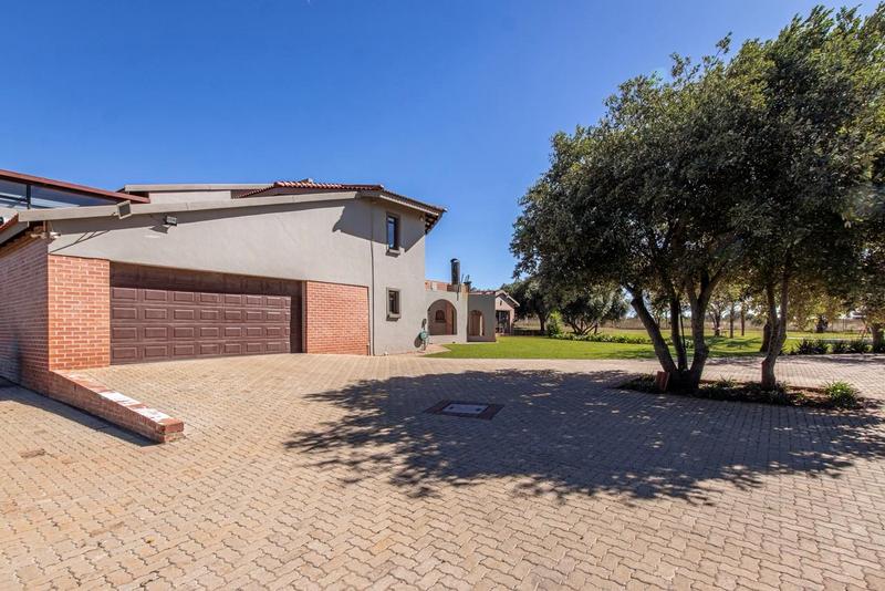 5 Bedroom Property for Sale in Sterkfontein Gauteng