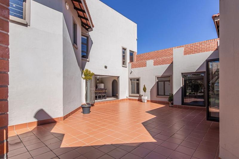 5 Bedroom Property for Sale in Sterkfontein Gauteng