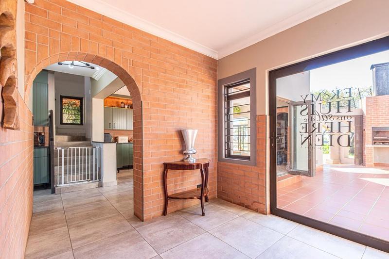 5 Bedroom Property for Sale in Sterkfontein Gauteng