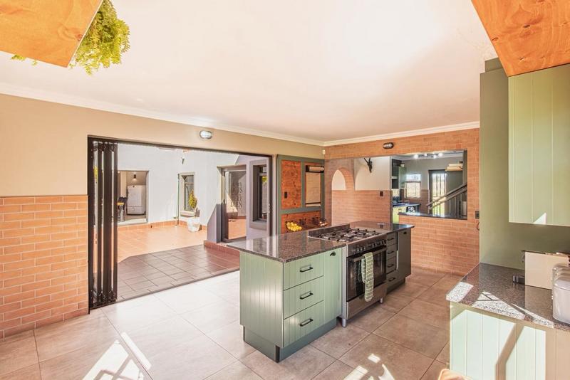 5 Bedroom Property for Sale in Sterkfontein Gauteng