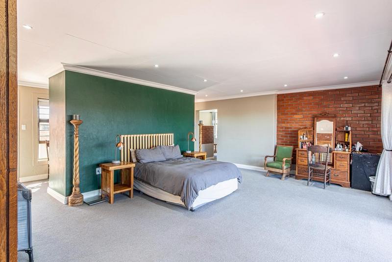 5 Bedroom Property for Sale in Sterkfontein Gauteng
