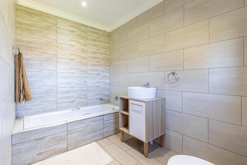 5 Bedroom Property for Sale in Sterkfontein Gauteng