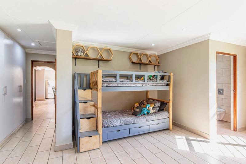 5 Bedroom Property for Sale in Sterkfontein Gauteng