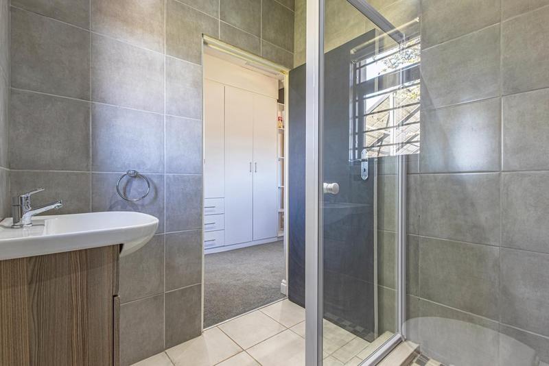 5 Bedroom Property for Sale in Sterkfontein Gauteng