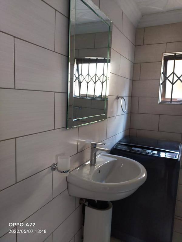 2 Bedroom Property for Sale in Moleleki Gauteng