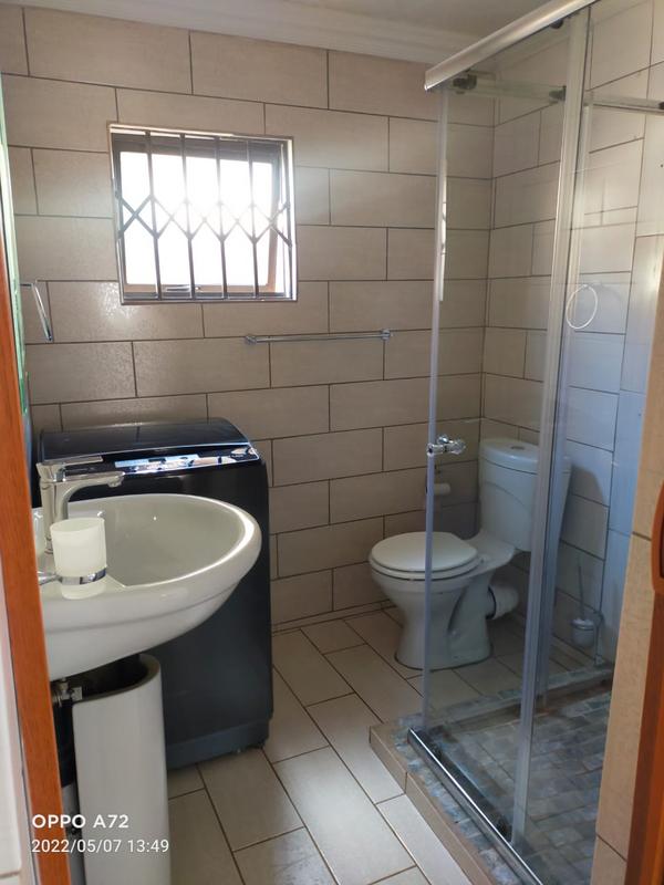 2 Bedroom Property for Sale in Moleleki Gauteng