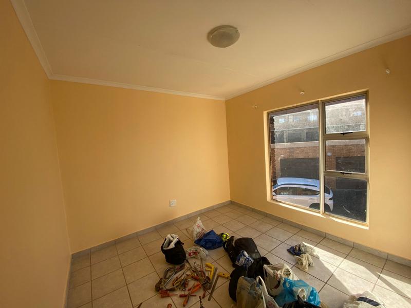 2 Bedroom Property for Sale in Birchleigh Gauteng