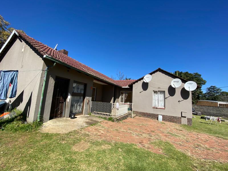 8 Bedroom Property for Sale in Rhodesfield Gauteng