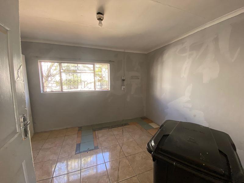 8 Bedroom Property for Sale in Rhodesfield Gauteng