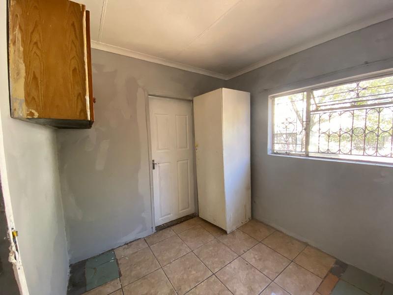 8 Bedroom Property for Sale in Rhodesfield Gauteng