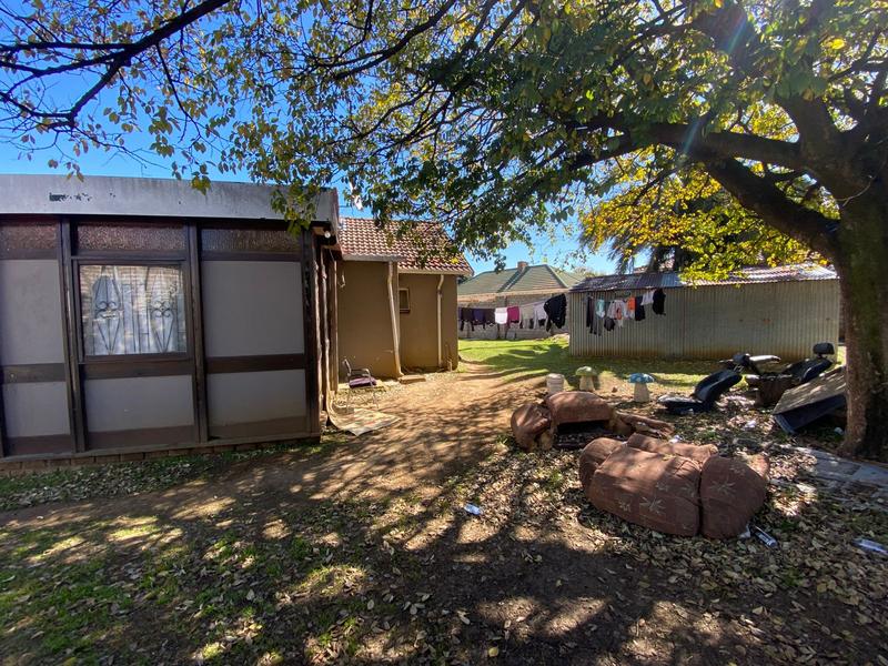 8 Bedroom Property for Sale in Rhodesfield Gauteng