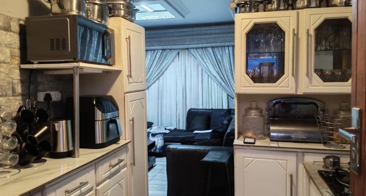 2 Bedroom Property for Sale in Clayville East Gauteng