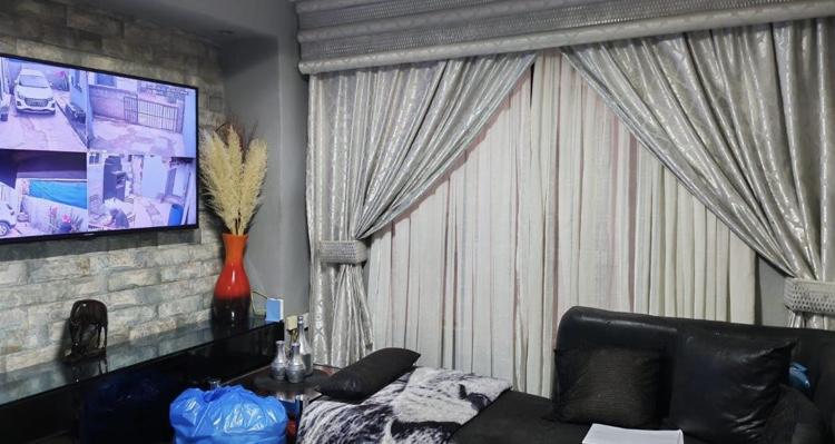 2 Bedroom Property for Sale in Clayville East Gauteng