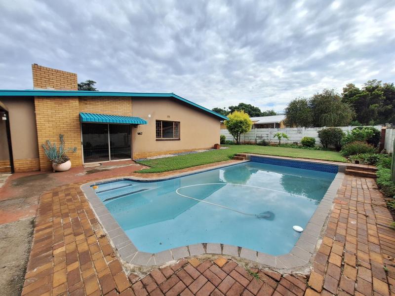 To Let 3 Bedroom Property for Rent in Valhalla Gauteng