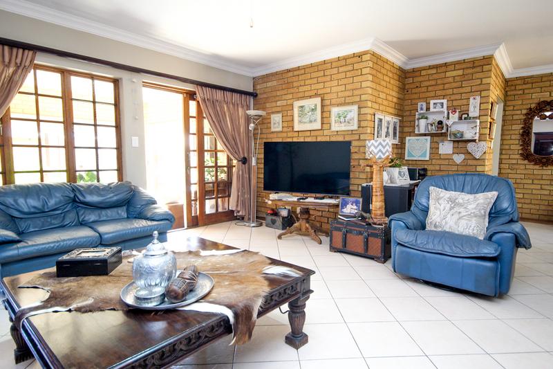 3 Bedroom Property for Sale in Thatchfield Gauteng