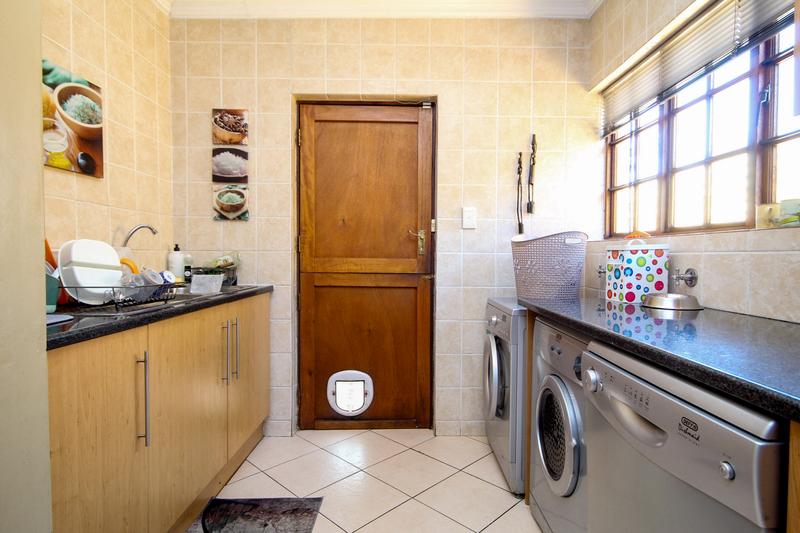 3 Bedroom Property for Sale in Thatchfield Gauteng