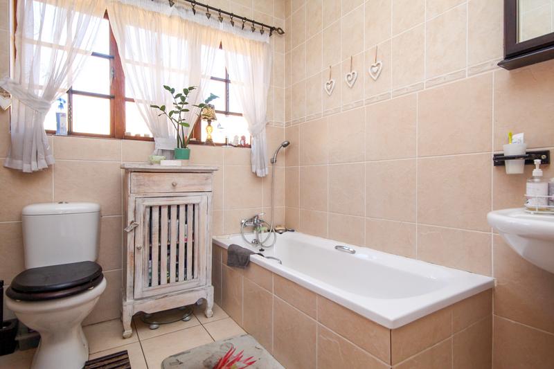 3 Bedroom Property for Sale in Thatchfield Gauteng