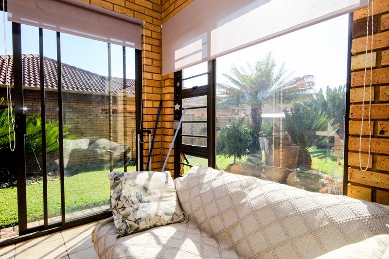 3 Bedroom Property for Sale in Thatchfield Gauteng