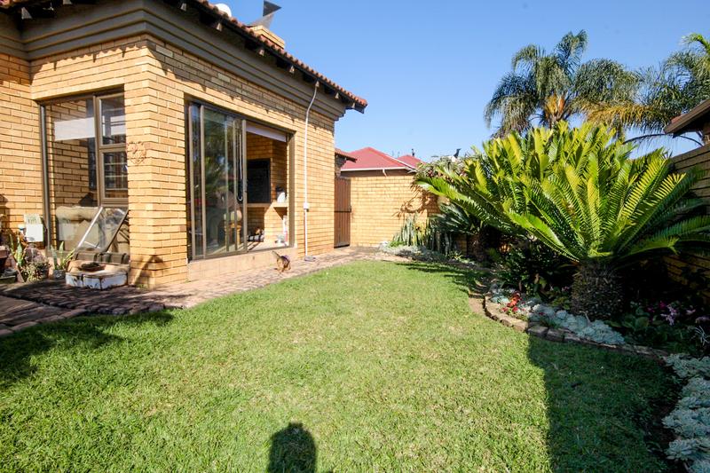3 Bedroom Property for Sale in Thatchfield Gauteng