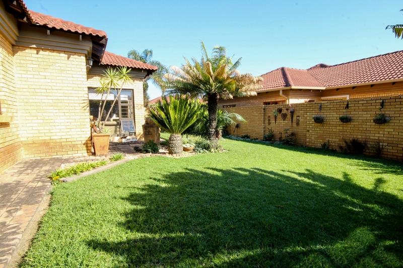 3 Bedroom Property for Sale in Thatchfield Gauteng
