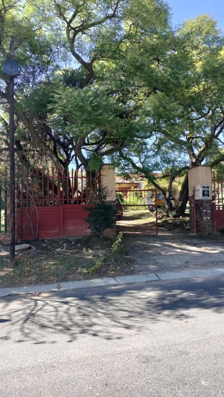 6 Bedroom Property for Sale in Ferndale Gauteng