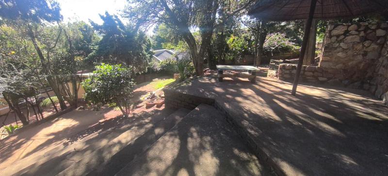 5 Bedroom Property for Sale in Wilro Park Gauteng