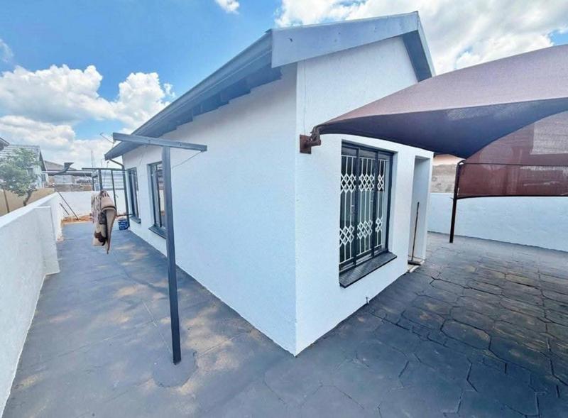 3 Bedroom Property for Sale in Soshanguve VV Gauteng