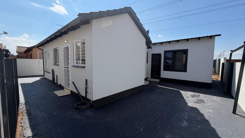 2 Bedroom Property for Sale in Soshanguve VV Gauteng