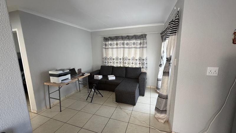 2 Bedroom Property for Sale in Soshanguve VV Gauteng