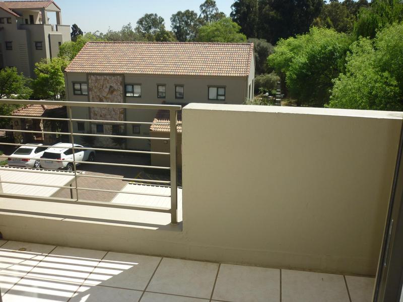 To Let 2 Bedroom Property for Rent in Paulshof Gauteng