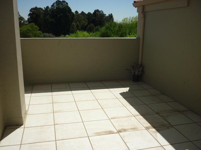 To Let 2 Bedroom Property for Rent in Paulshof Gauteng