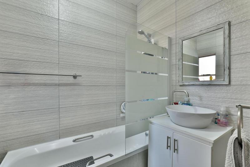 2 Bedroom Property for Sale in Randhart Gauteng