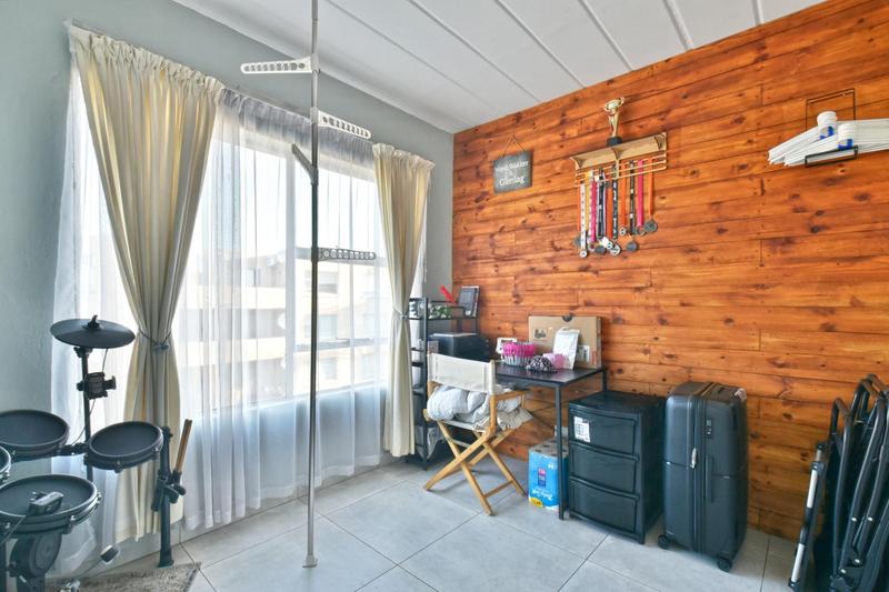 2 Bedroom Property for Sale in Randhart Gauteng