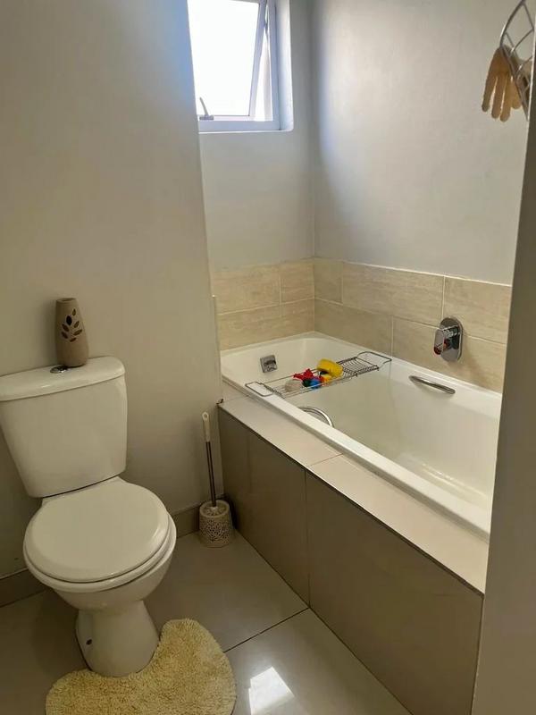 To Let 2 Bedroom Property for Rent in Midridge Park Gauteng