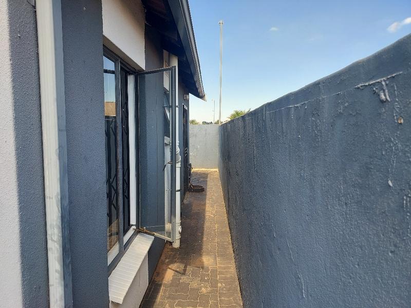 2 Bedroom Property for Sale in Sky City Gauteng