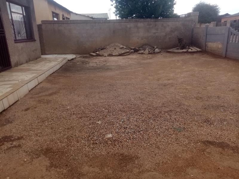 4 Bedroom Property for Sale in Twala Gauteng