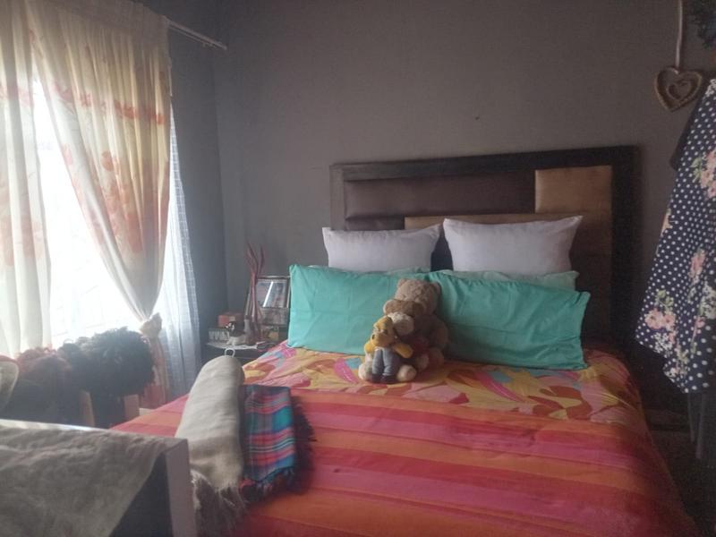 4 Bedroom Property for Sale in Twala Gauteng