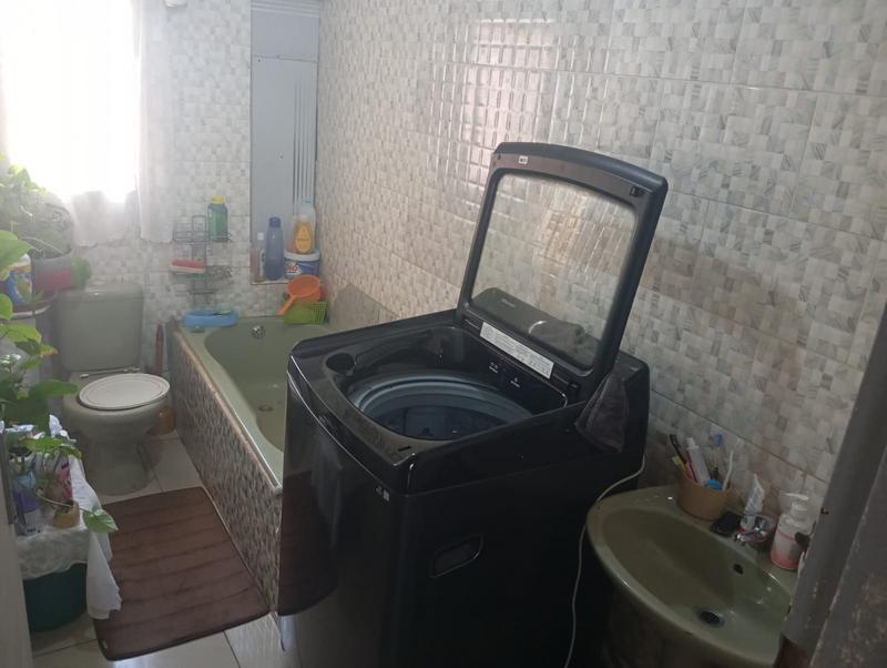 3 Bedroom Property for Sale in Thokoza Ext 2 Gauteng