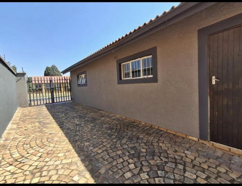 4 Bedroom Property for Sale in Dalpark Ext 1 Gauteng