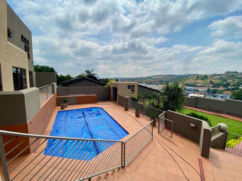 4 Bedroom Property for Sale in Bassonia Gauteng