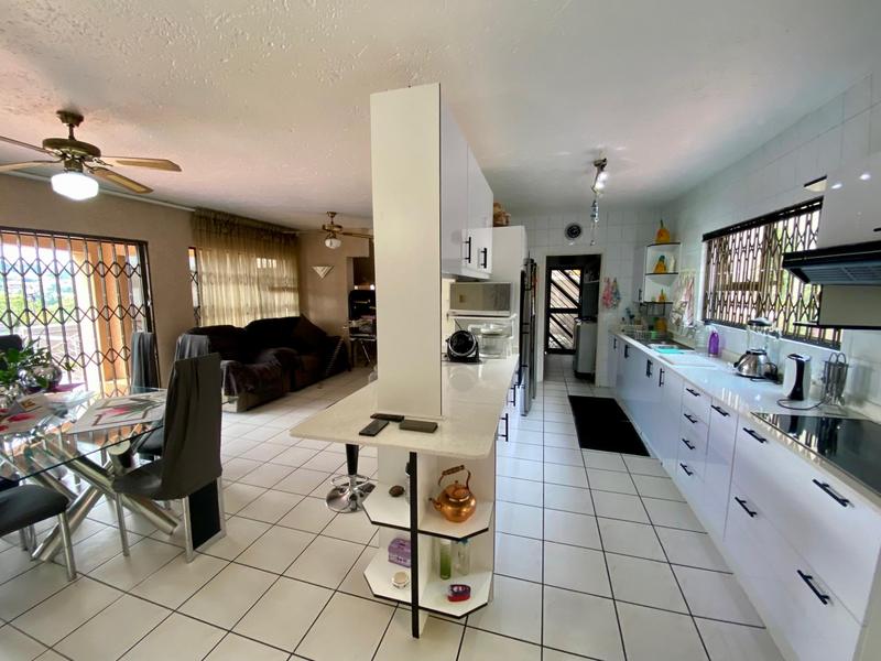 4 Bedroom Property for Sale in Bassonia Gauteng