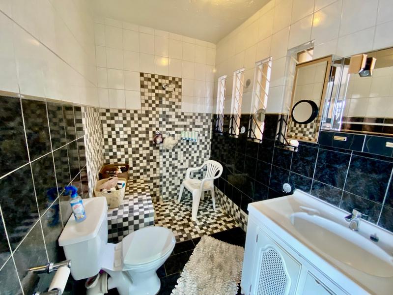 4 Bedroom Property for Sale in Bassonia Gauteng