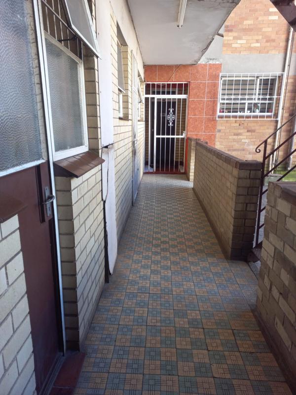 2 Bedroom Property for Sale in Yeoville Gauteng