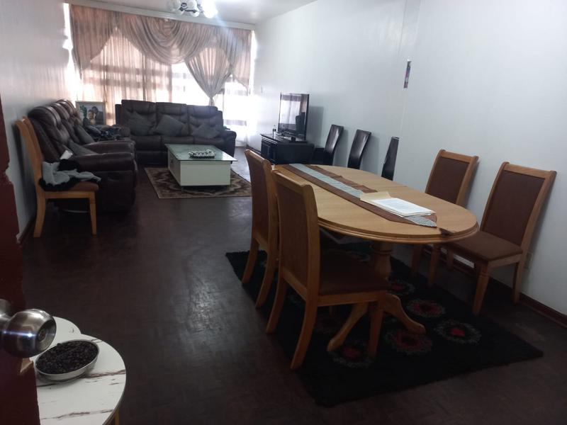 2 Bedroom Property for Sale in Yeoville Gauteng