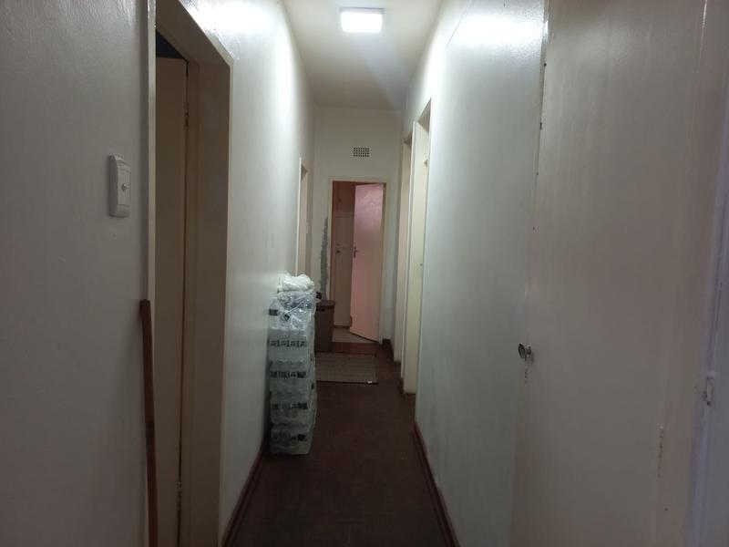 2 Bedroom Property for Sale in Yeoville Gauteng