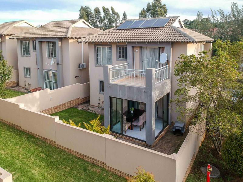 3 Bedroom Property for Sale in Ruimsig Gauteng