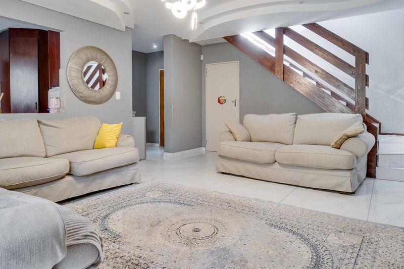 3 Bedroom Property for Sale in Ruimsig Gauteng