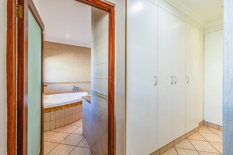 4 Bedroom Property for Sale in Bedfordview Gauteng